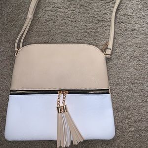 Crossbody purse